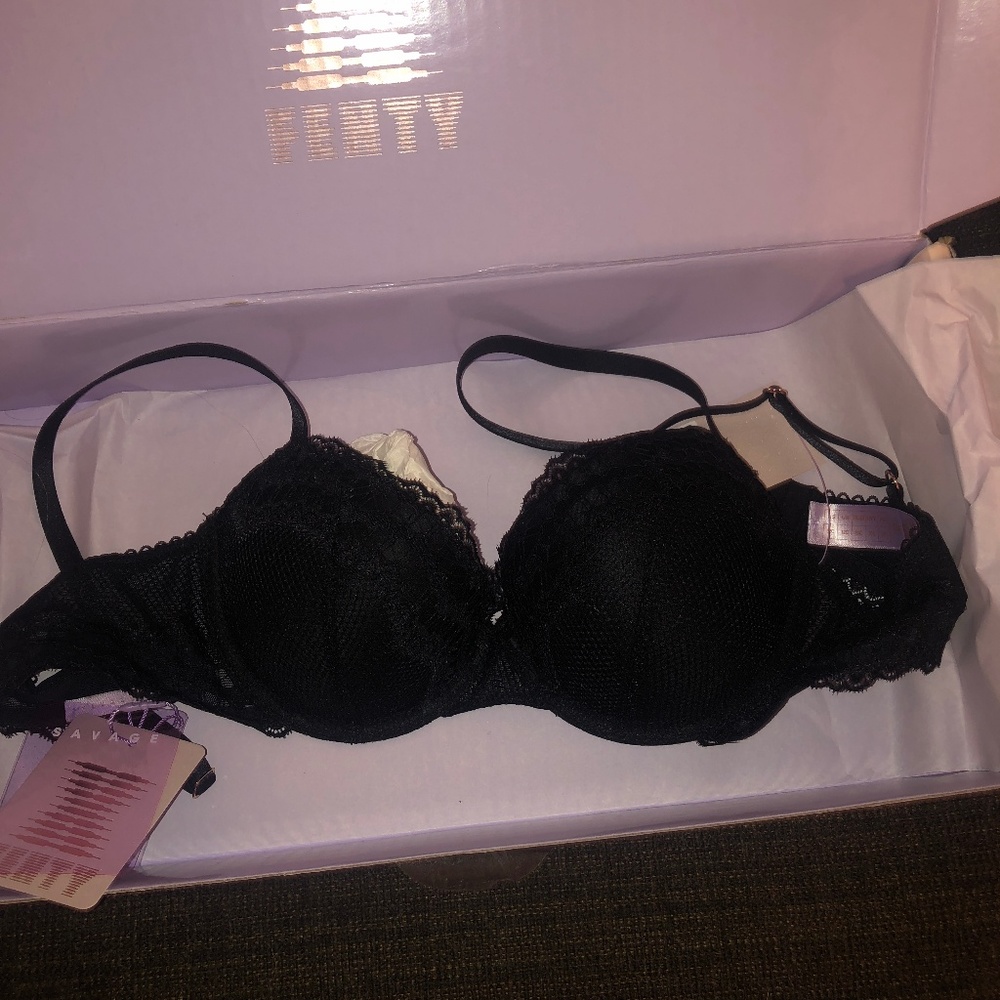 SAVAGE X FENTY Fishnet &Lace Demi Cup Bra- 32C